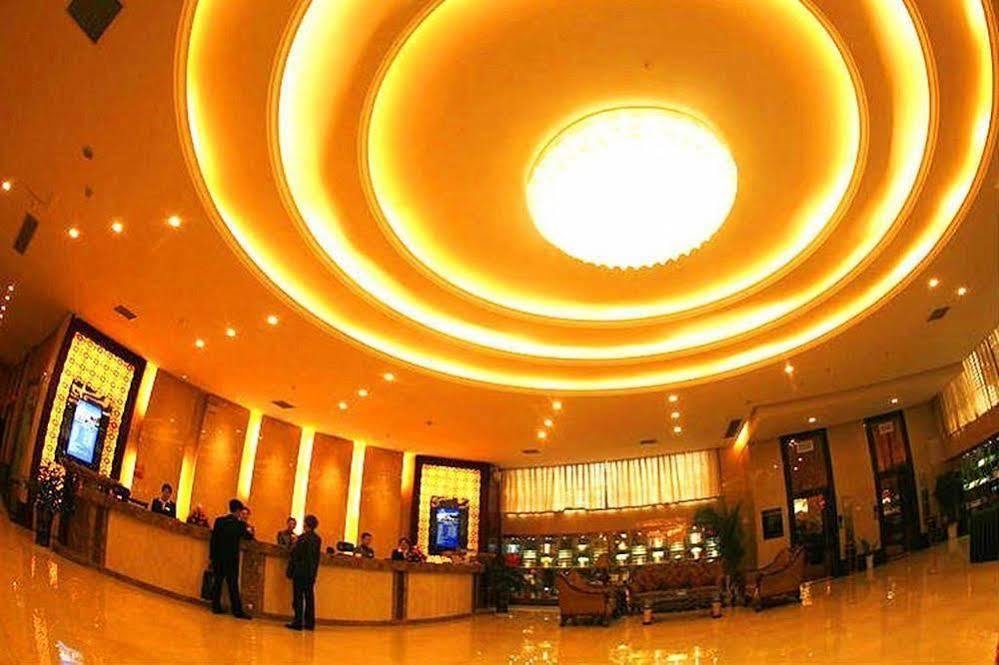 New Beacon Runfeng International Hotel Wuhan Eksteriør bilde