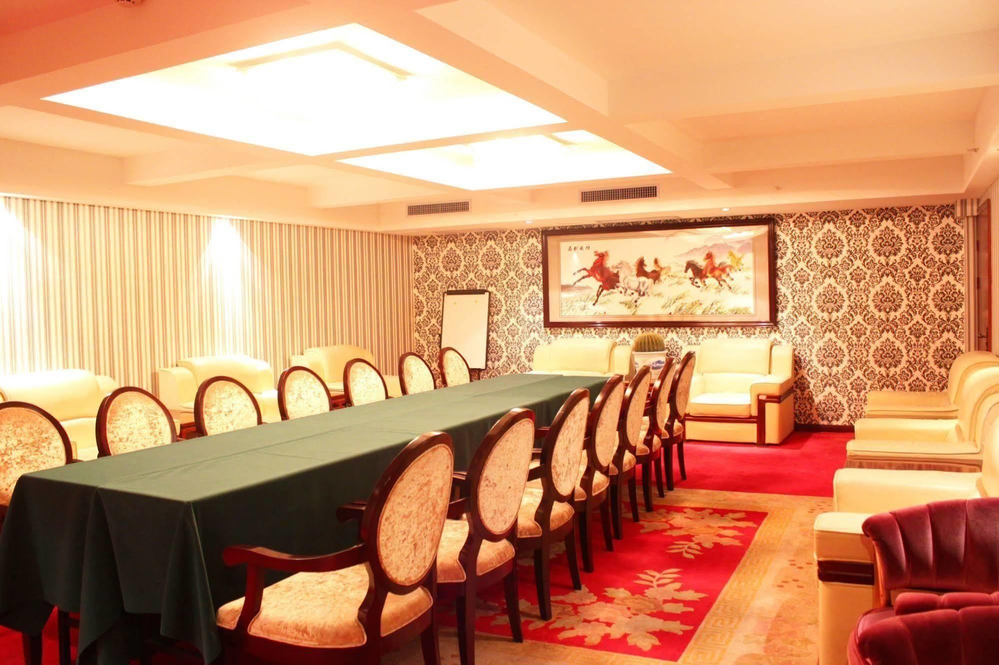 New Beacon Runfeng International Hotel Wuhan Eksteriør bilde