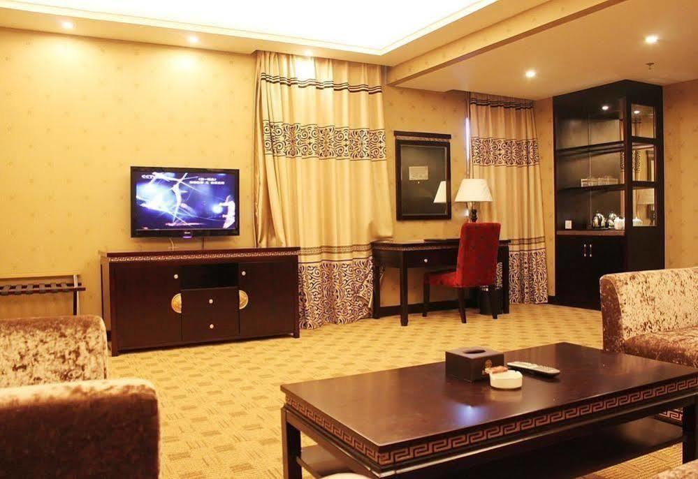 New Beacon Runfeng International Hotel Wuhan Eksteriør bilde