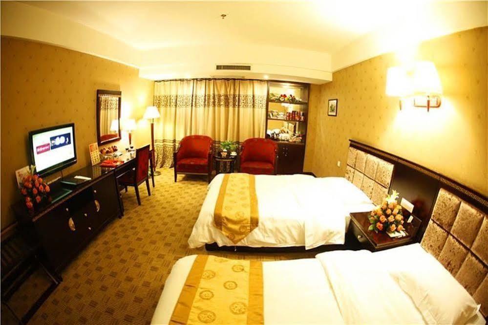 New Beacon Runfeng International Hotel Wuhan Eksteriør bilde