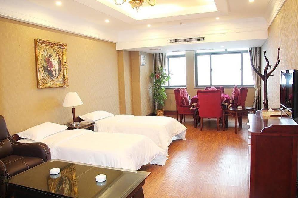 New Beacon Runfeng International Hotel Wuhan Eksteriør bilde